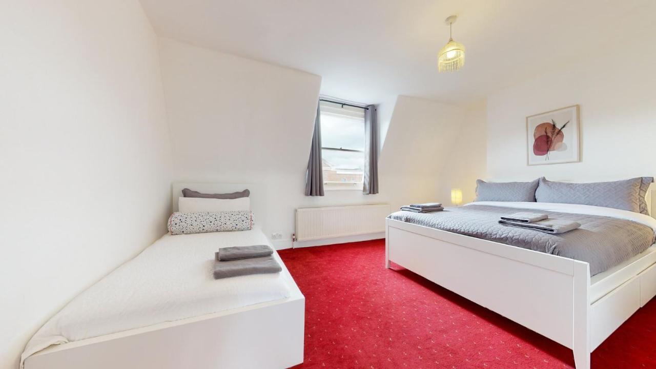 Cheerful 4 Bedroom Victorian House With Back Courtyard Londres Extérieur photo